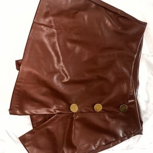 Short skirt brown leather good for fall season